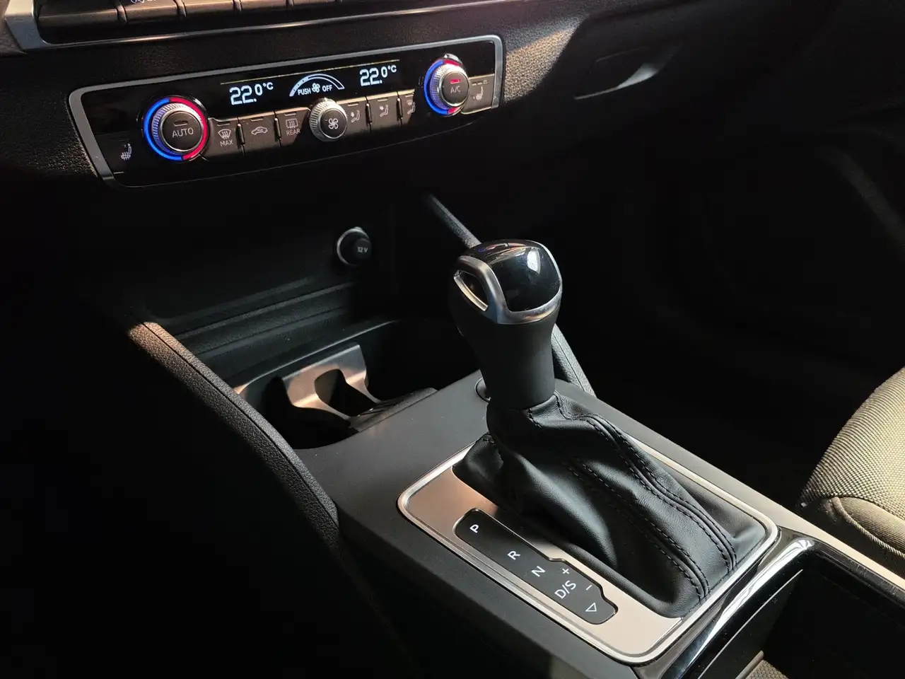 Audi Q2 advanced 35 1.5 TFSI*Kamera*SHZ*CARPLAY* — Galerie du véhicule 14