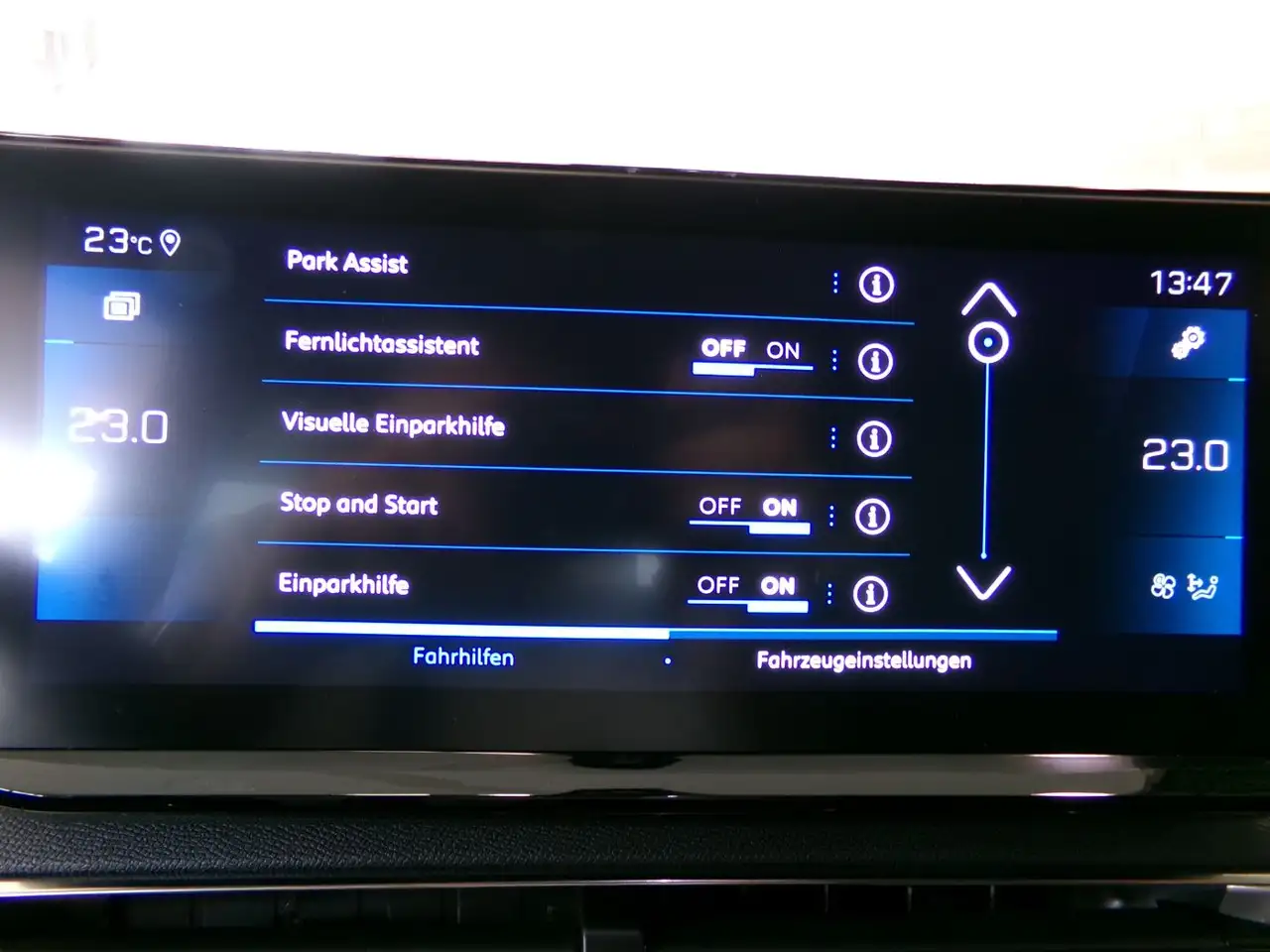 Peugeot 3008 1.2 PureTech ALLURE LED+Navi+SHZ+Winterp. — معرض صور السيارة 17