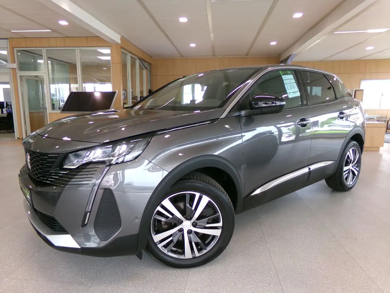 Peugeot 3008 1.2 PureTech ALLURE LED+Navi+SHZ+Winterp. — معرض صور السيارة 2