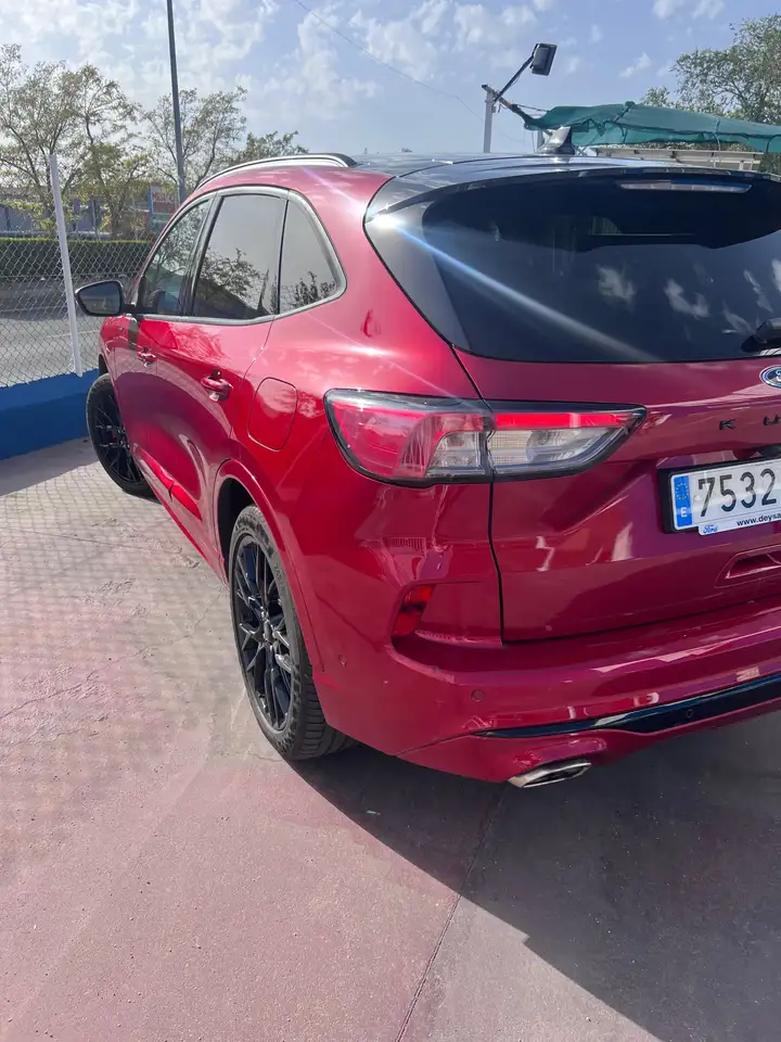 Ford Kuga Kuga 2.5 Duratec PHEV ST-Line X 4x2 ST-Line X — Galerie du véhicule 2
