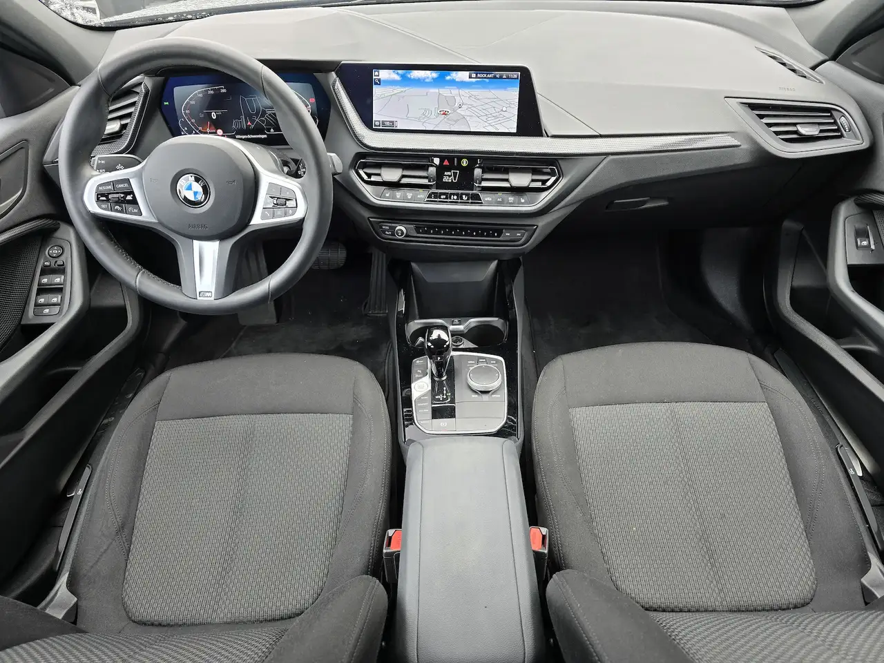 BMW 118 118i ADVANTAGE/VIRTUAL/NAVI//SITZHEIZUNG/1.HAND — Vehicle gallery 14