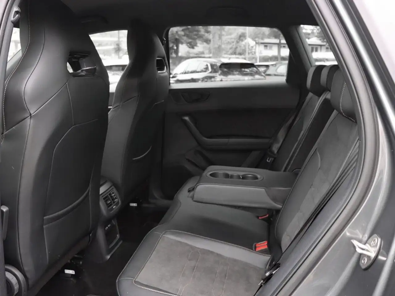 CUPRA Ateca 1.5 TSI DSG AHK/NAVI/LED/RÜCKFK/SHZ — معرض صور السيارة 5