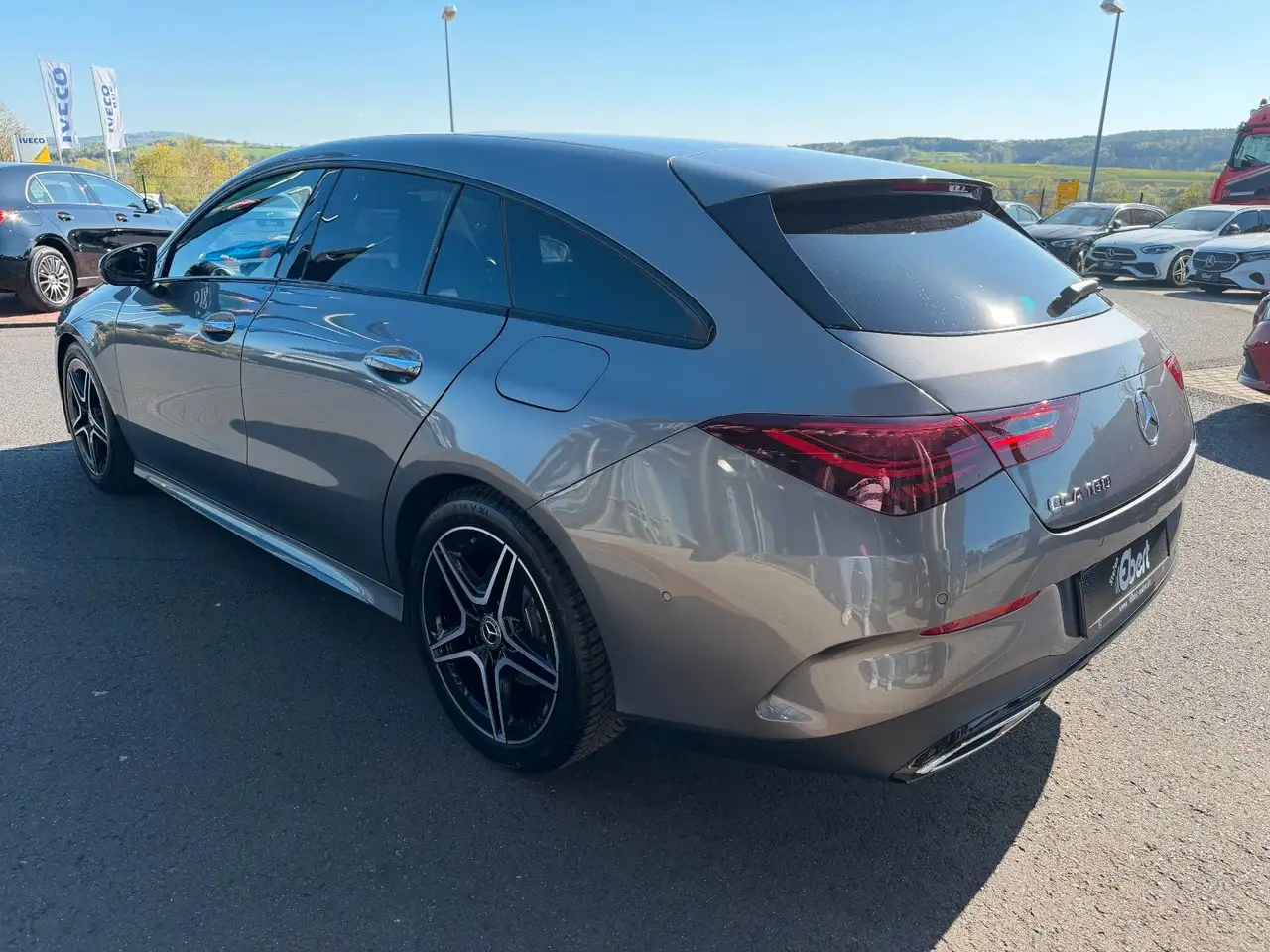 Mercedes-Benz CLA 180 AMG+NIGH+Pan+Bur+Dist+360 — Vehicle gallery 3