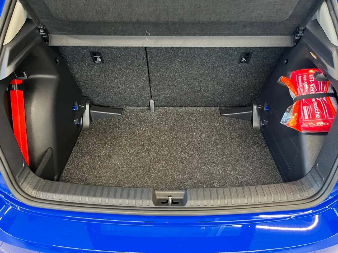 Skoda Fabia Selection 1.0 TSI KlimaA Digitales-Cockpit — معرض صور السيارة 16