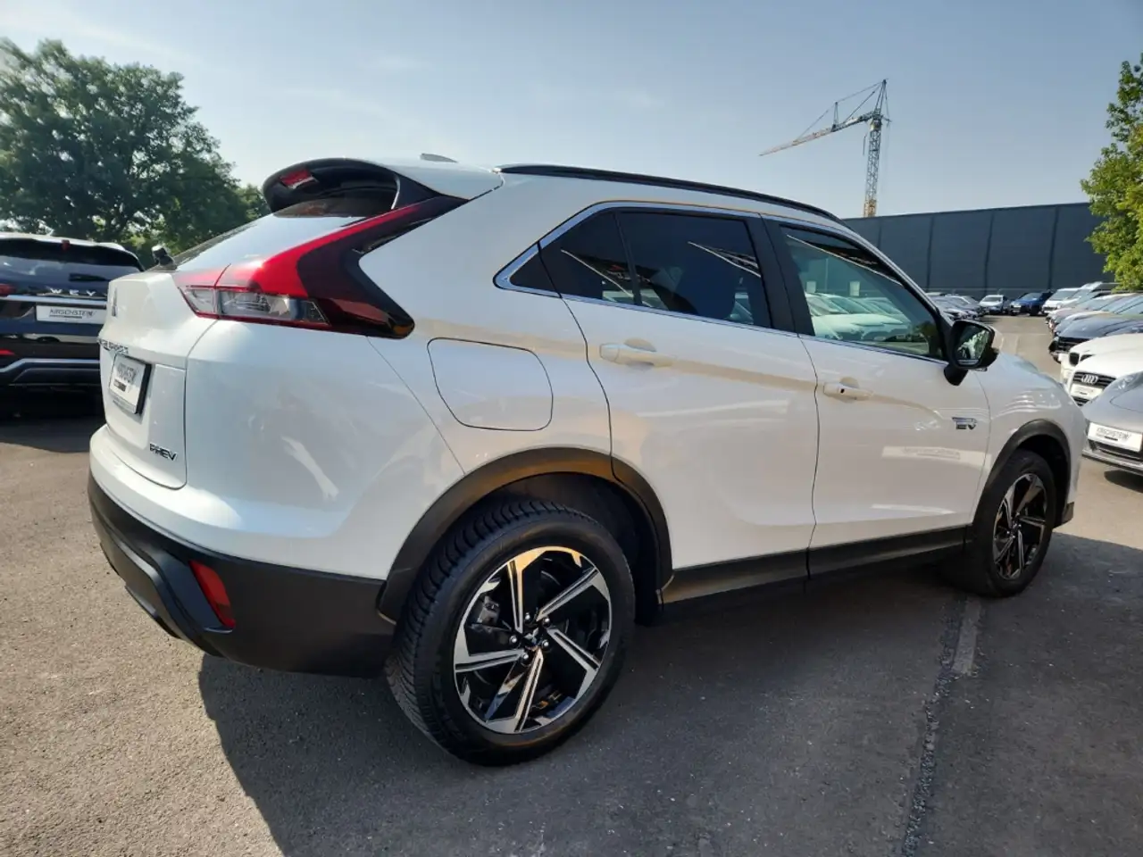 Mitsubishi Eclipse Cross Plug-In Hybrid Basis Offroad-Paket — Galería del vehículo 29
