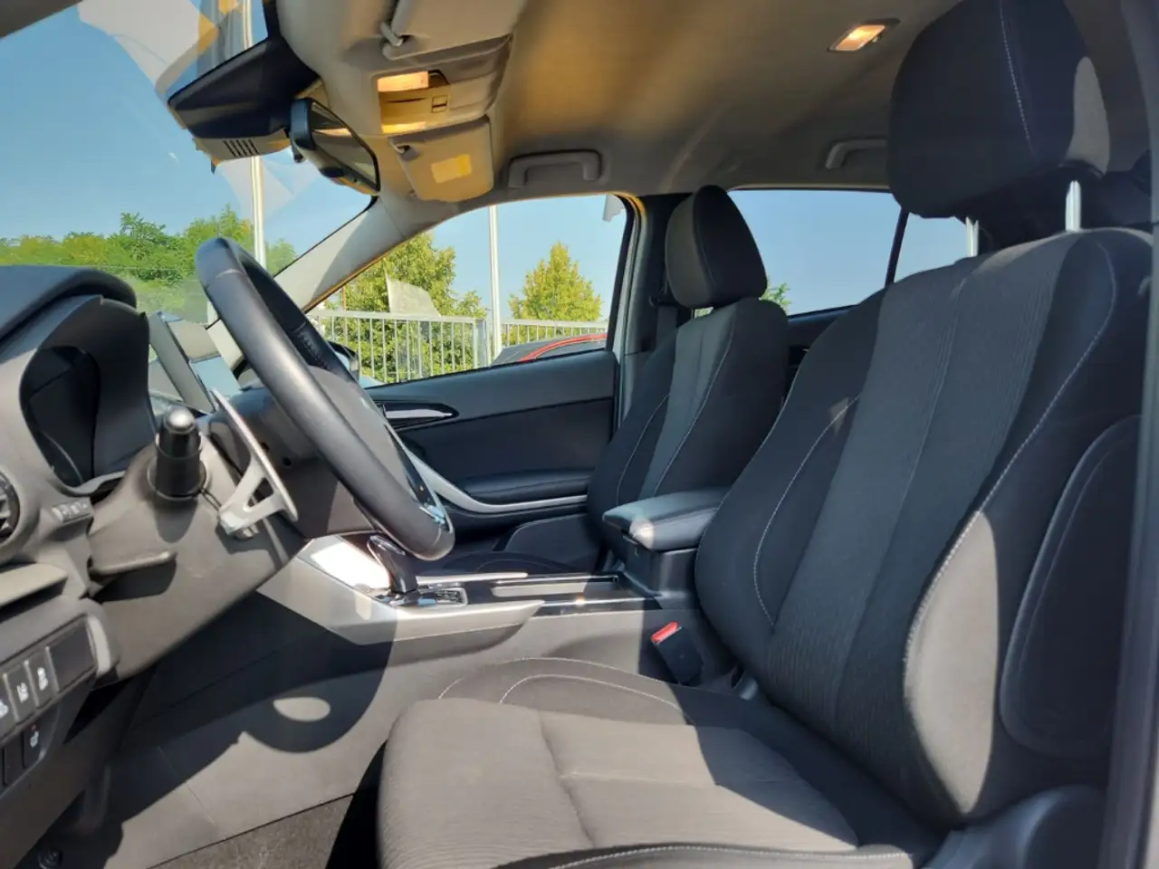 Mitsubishi Eclipse Cross Plug-In Hybrid Basis Offroad-Paket — Galería del vehículo 7
