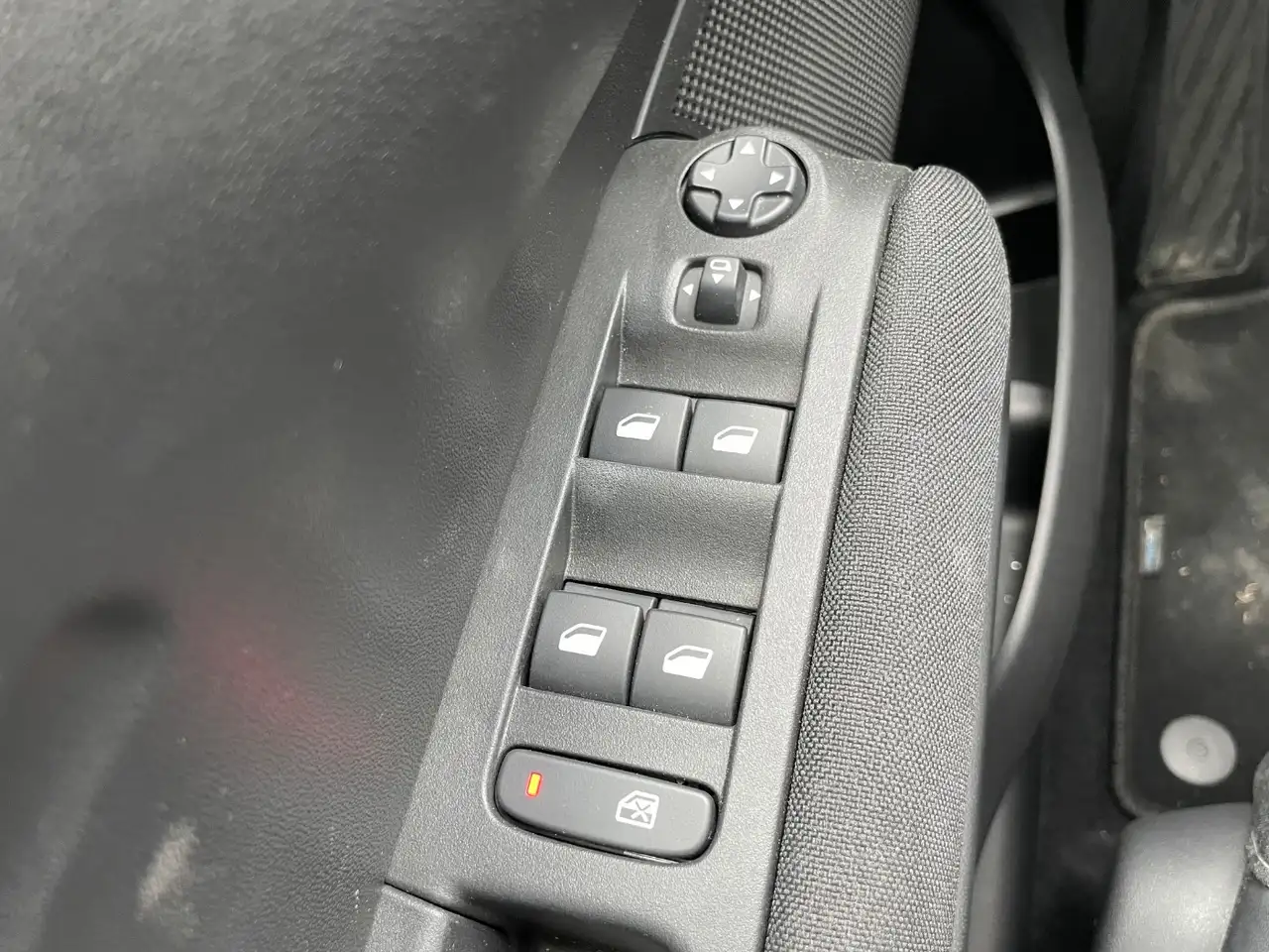 Citroen C3 Aircross 1.2 PureTech NAV*HUD*KLIMAAUT*SHZ*CAM — Galerie du véhicule 19