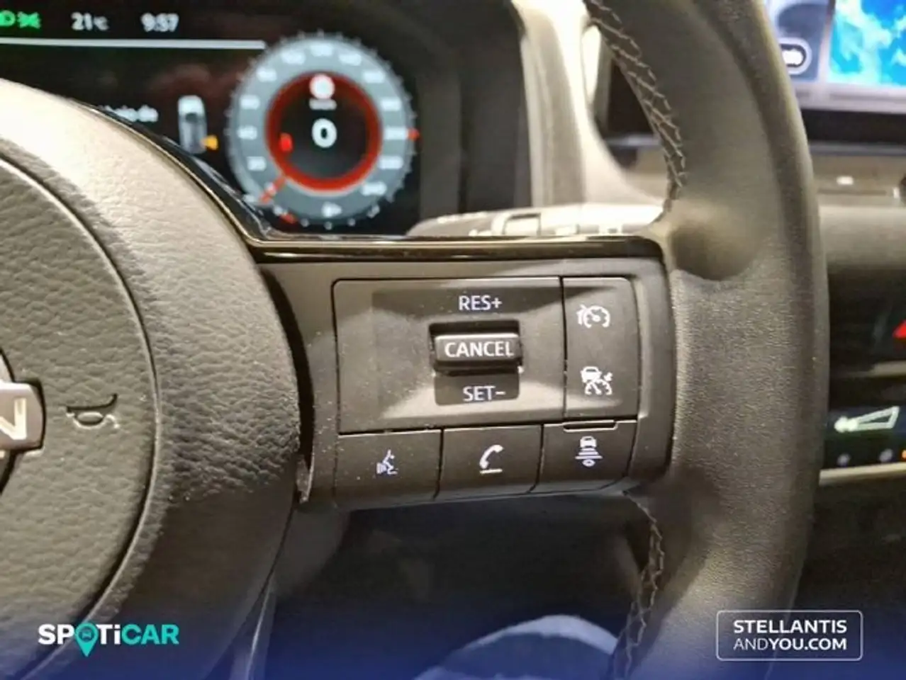 Nissan Qashqai DIG-T 103kW (140CV) mHEV 4x2 Tekna — Galerie du véhicule 21