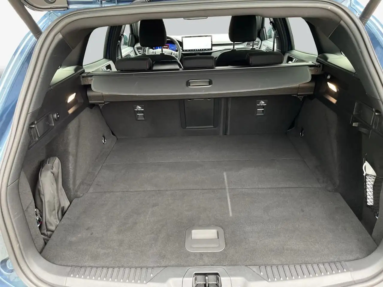 Ford Focus Turnier 1.0 ST-LINE X *AHK* Head Up* — معرض صور السيارة 8