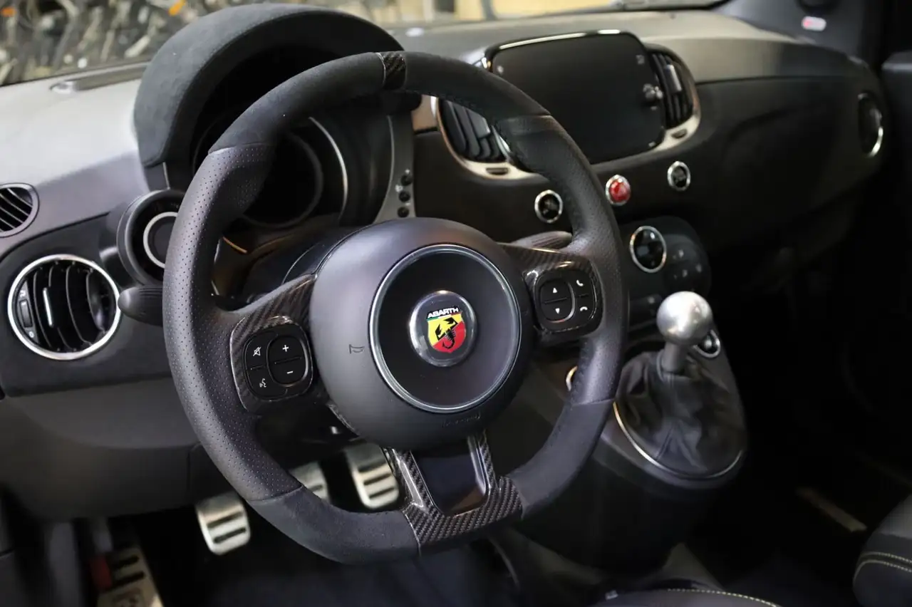 Abarth 500 695 75 Anniversario/Navi/Sportsitze /beats/ — معرض صور السيارة 16