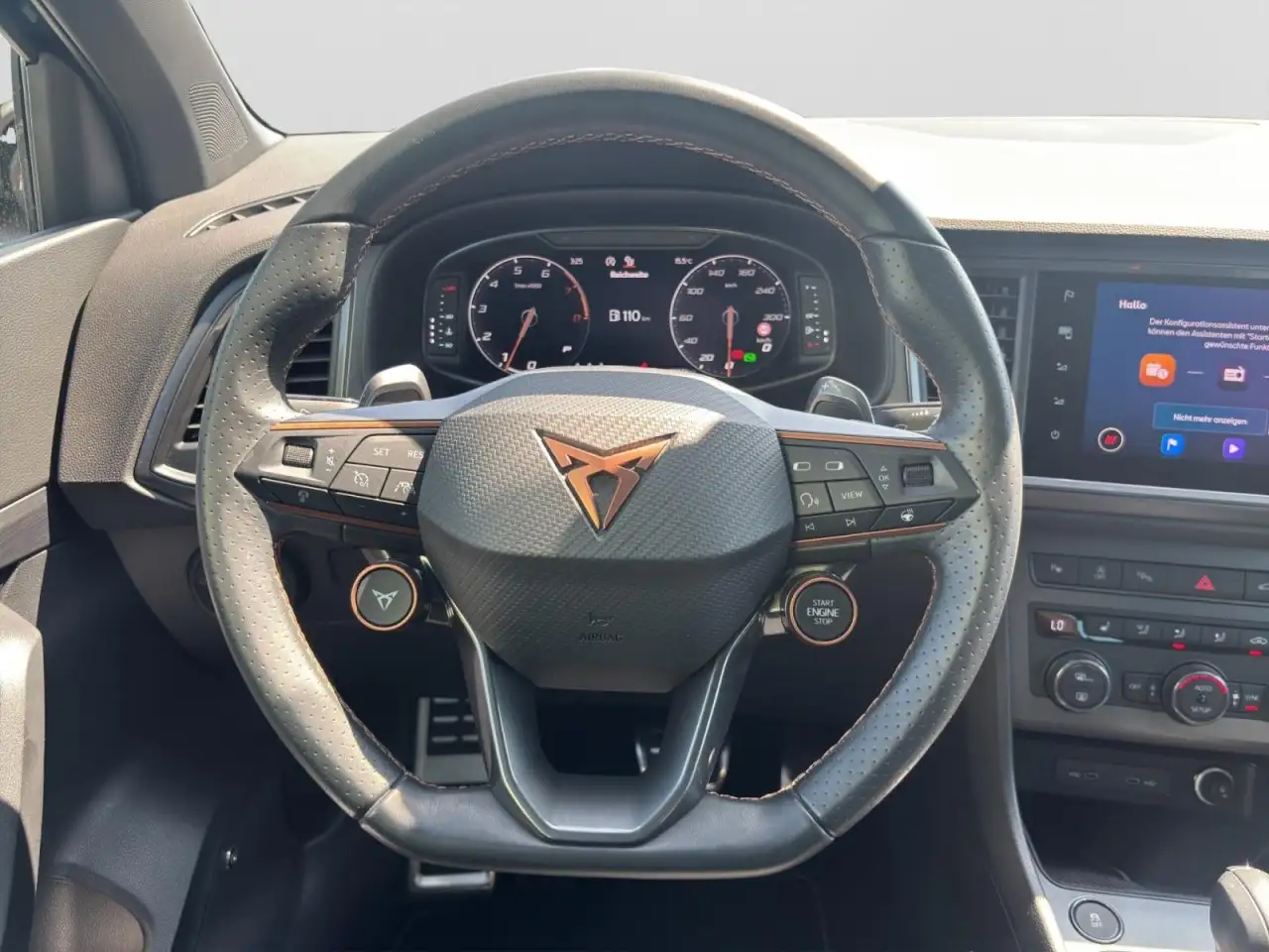 CUPRA Ateca TSI DSG VZ 4Drive 5JGar Beats AHK TopView — Vehicle gallery 13
