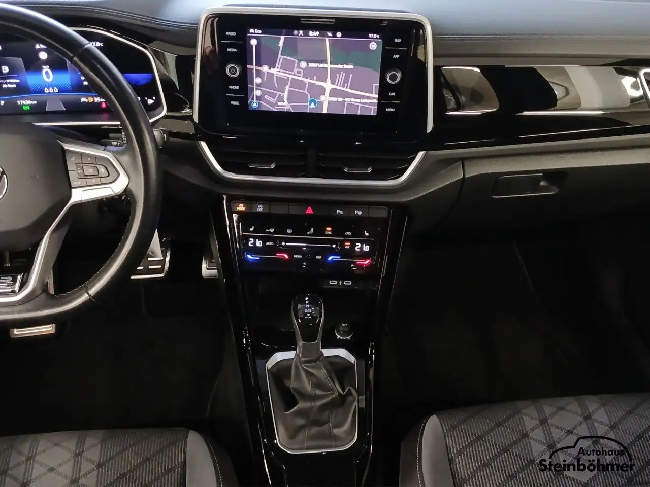 Volkswagen T-Roc R-Line 1.5TSI DSG Navi IQLight RearView LED — معرض صور السيارة 20