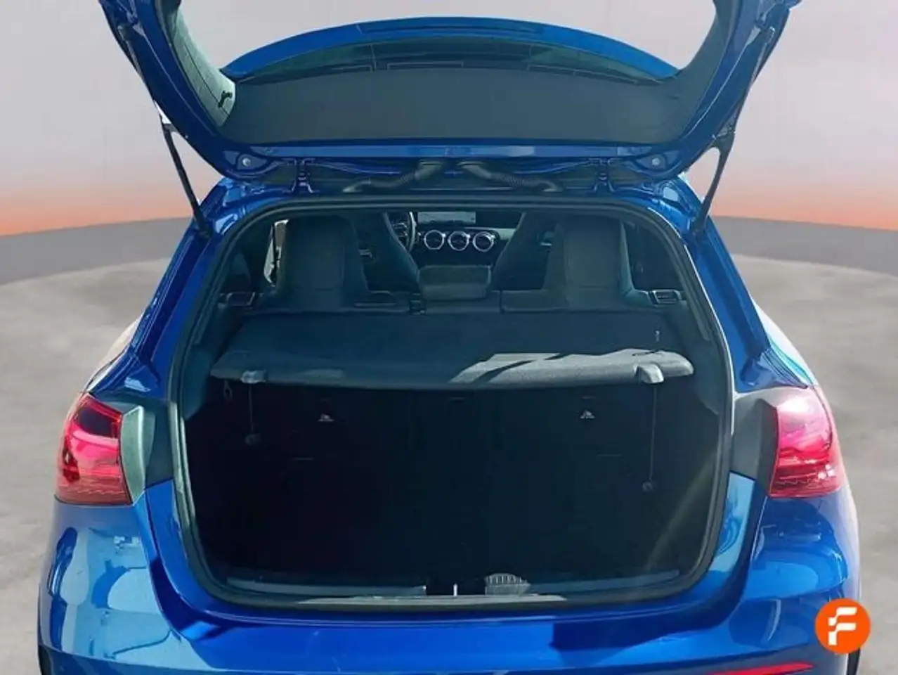 Mercedes-Benz A 180 d — معرض صور السيارة 10