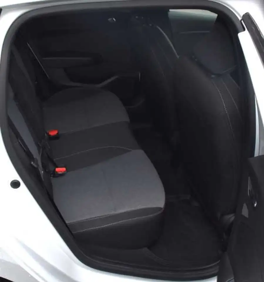 Mitsubishi Colt PLUS 1.6 Hybrid — Galería del vehículo 10