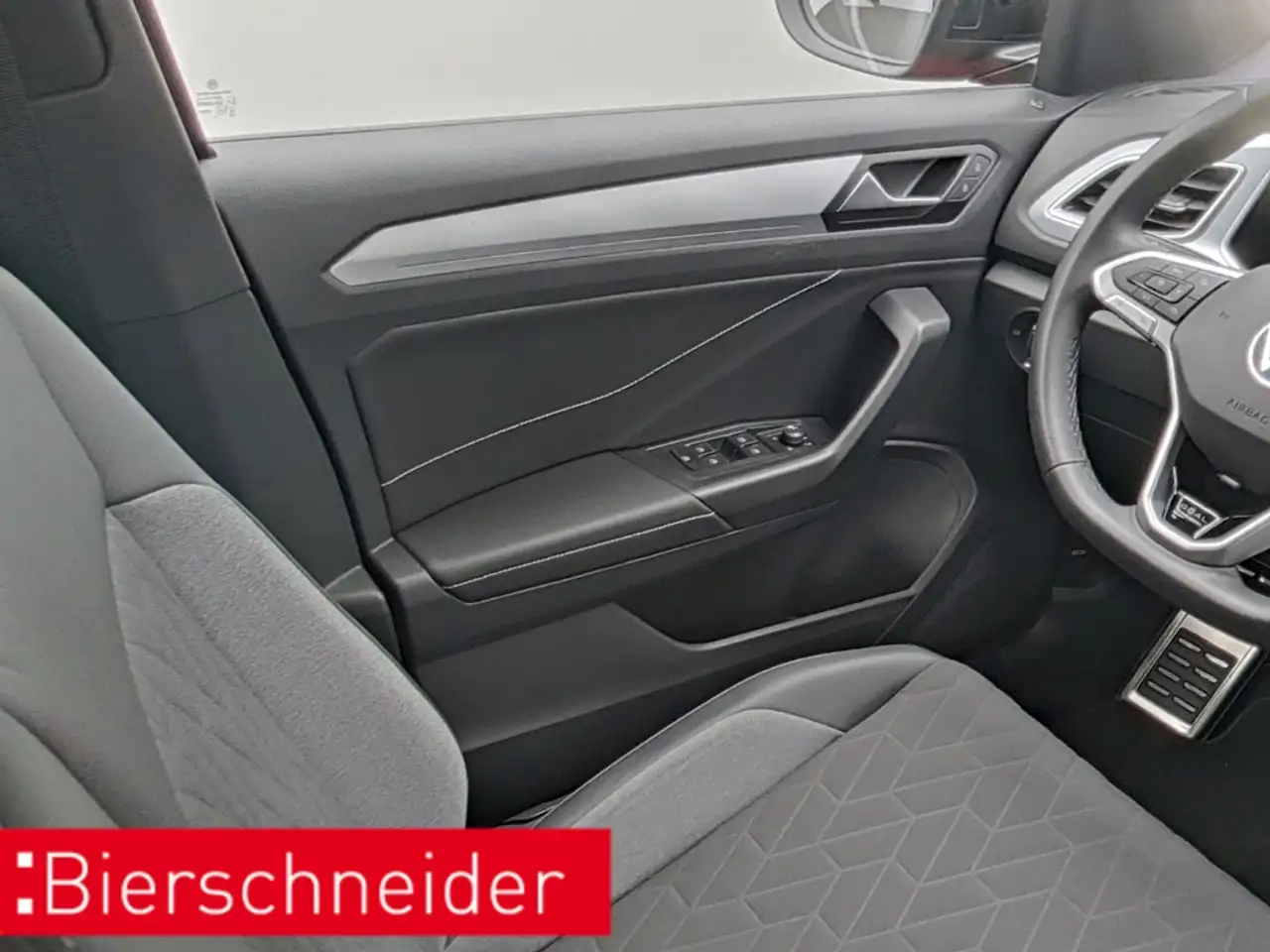 Volkswagen T-Roc 1.0 TSI GOAL NAVI KAMERA ACC LED 18 — معرض صور السيارة 5