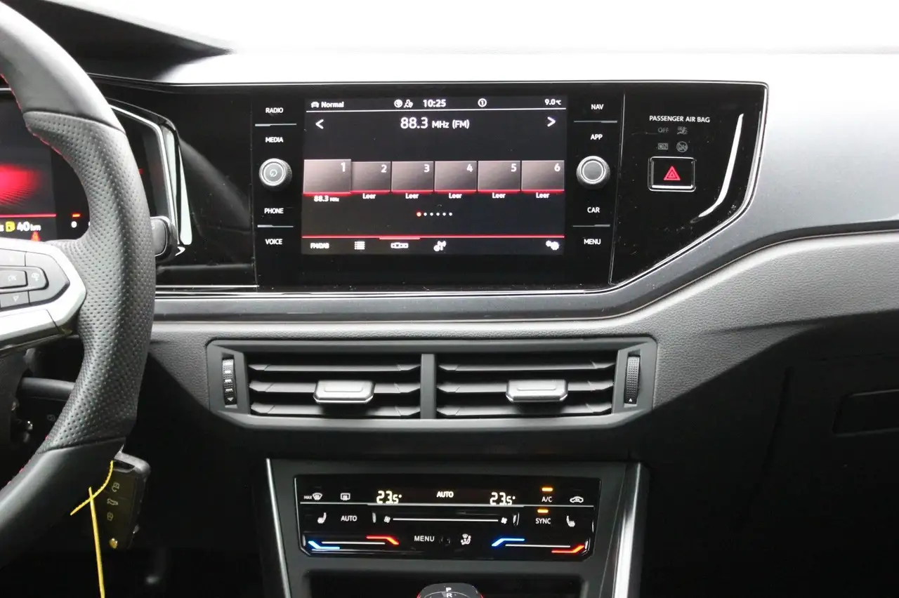 Volkswagen Polo VI GTI 2.0 TSI DSG ACC,LED,SHZ,APP-Connect — Vehicle gallery 11