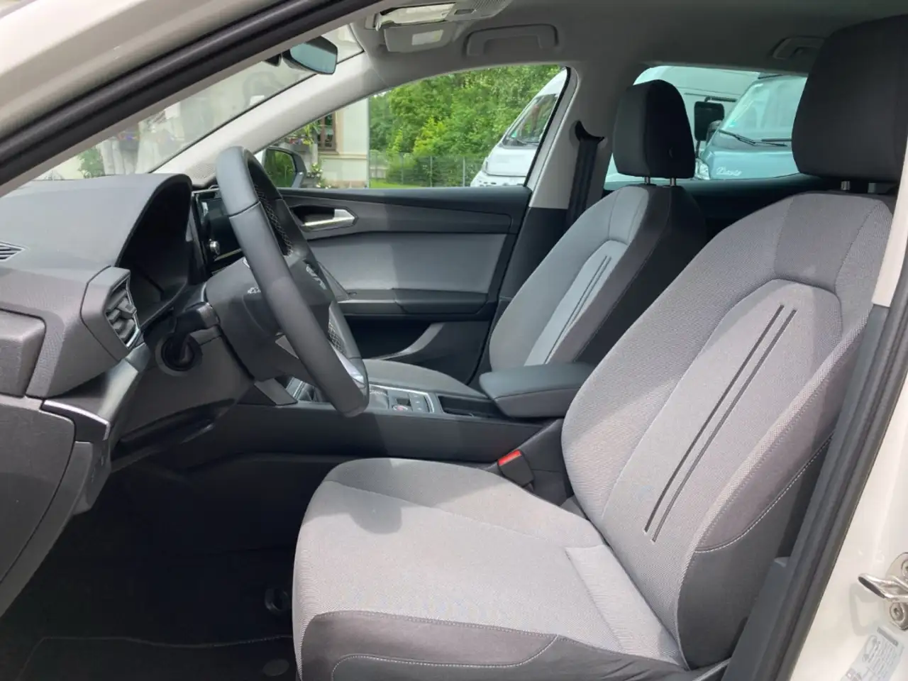 SEAT Leon STYLE EDITION 1.0 TSI Style Edition PDC+TEMPOMAT+L — معرض صور السيارة 9