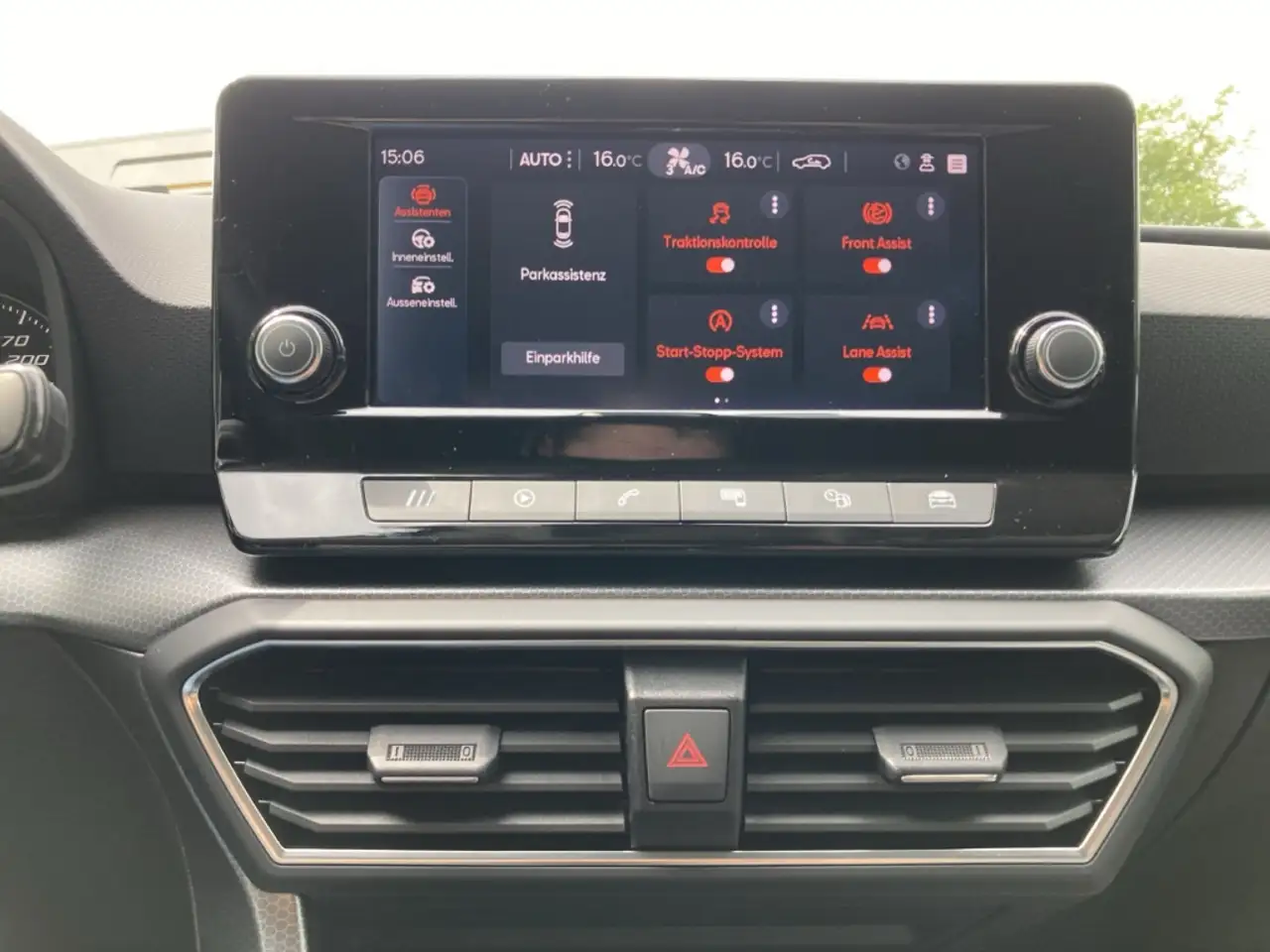 SEAT Leon STYLE EDITION 1.0 TSI Style Edition PDC+TEMPOMAT+L — معرض صور السيارة 29
