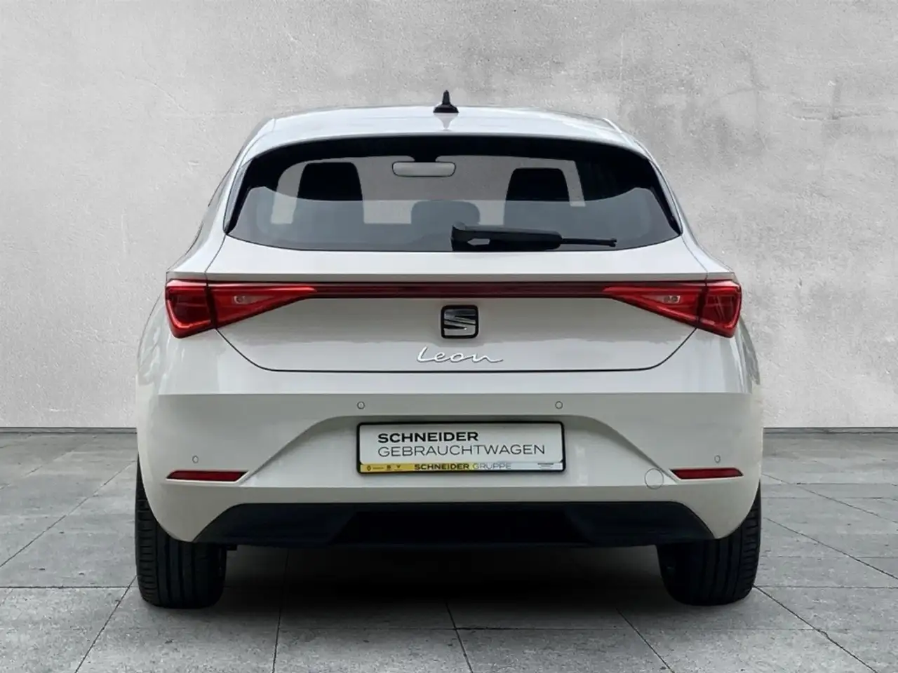 SEAT Leon STYLE EDITION 1.0 TSI Style Edition PDC+TEMPOMAT+L — معرض صور السيارة 4
