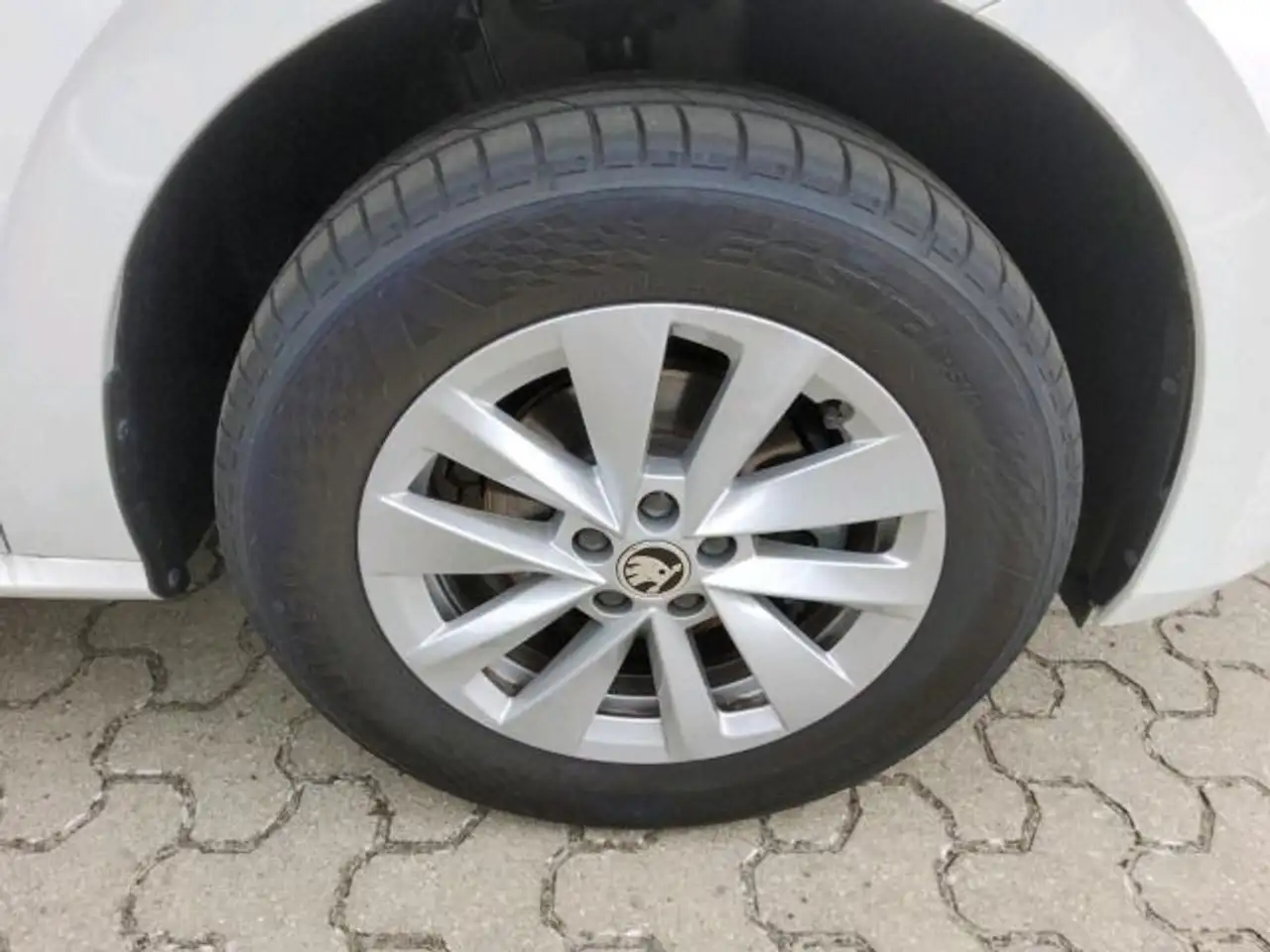 Skoda Kamiq 1.5 TSI DSG Selection LED — Galería del vehículo 6