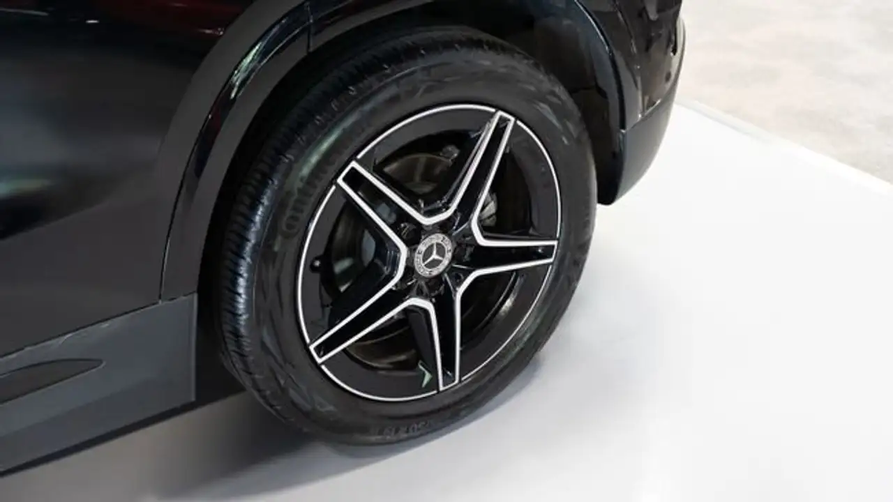 Mercedes-Benz GLA 220 d 4MATIC — Galerie du véhicule 35
