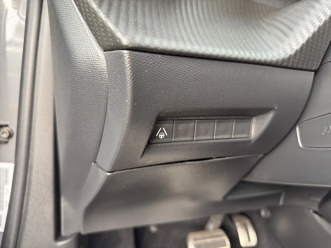 Peugeot 2008 1.2 PureTech 130 GT ACC KeyLess LED Navi — Vehicle gallery 7