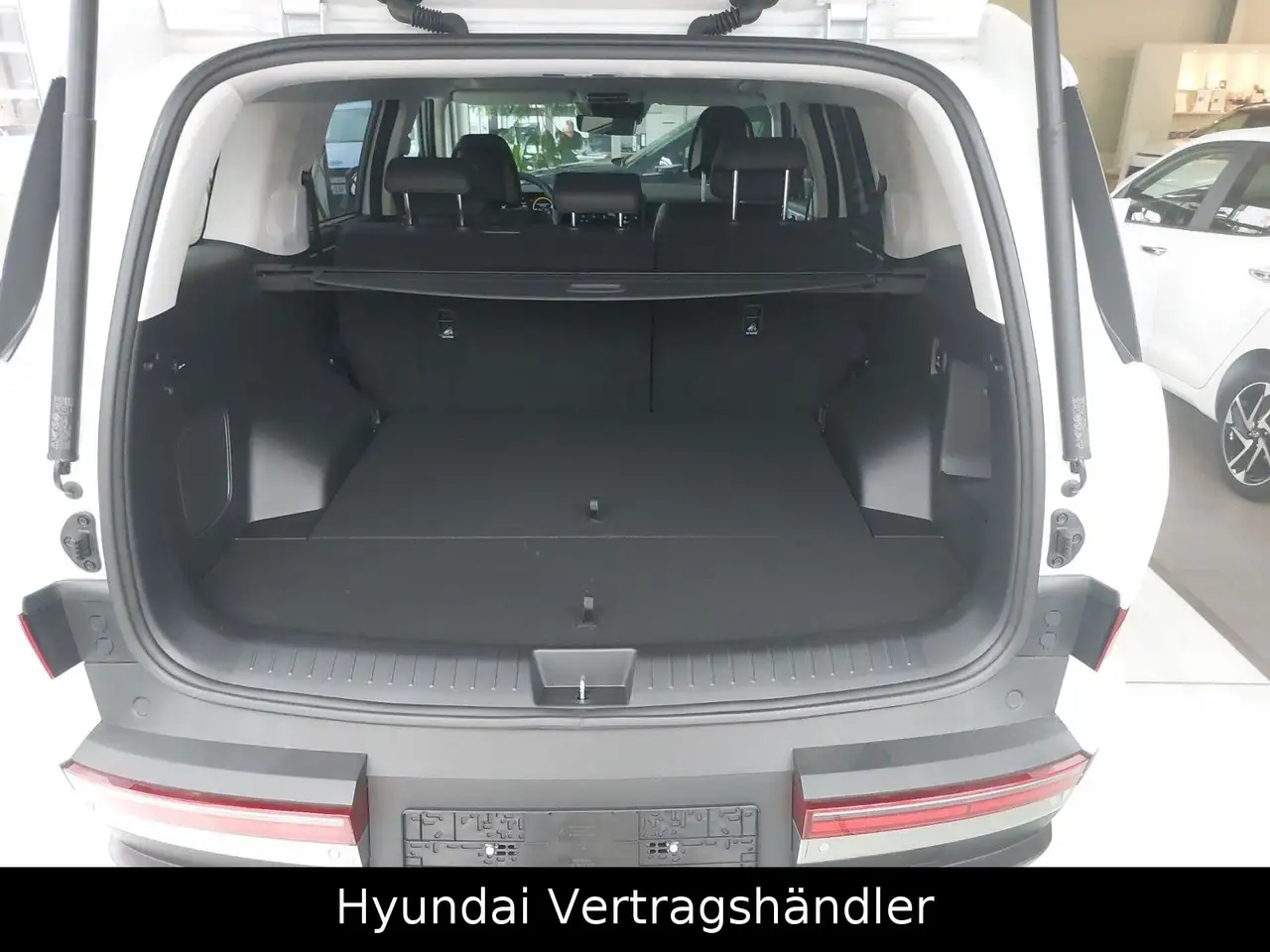 Hyundai SANTA FE 1.6 T-GDI Hybrid INTRO 4WD — معرض صور السيارة 12