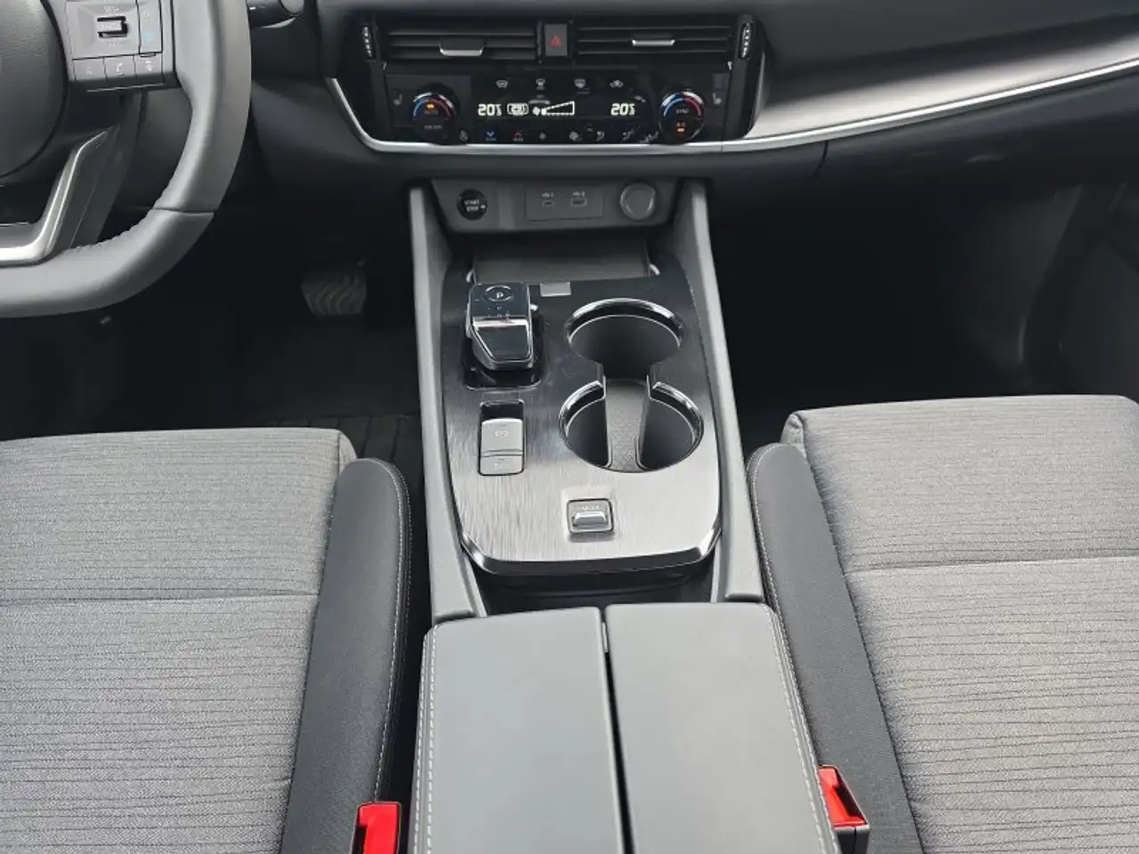 Nissan X-Trail 1.5 VC-T e-POWER 204PS ACC/Kessy/el.Klappe/Navi — معرض صور السيارة 12