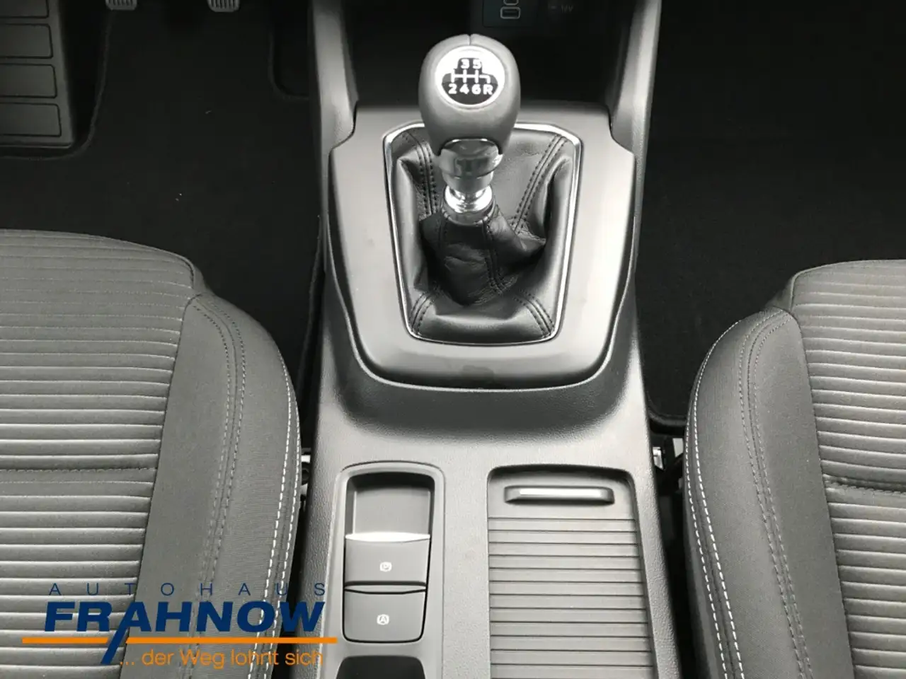 Ford Focus Turnier 1.0 EcoBoost MHEV Titanium LED NAVI PDC DA — معرض صور السيارة 16