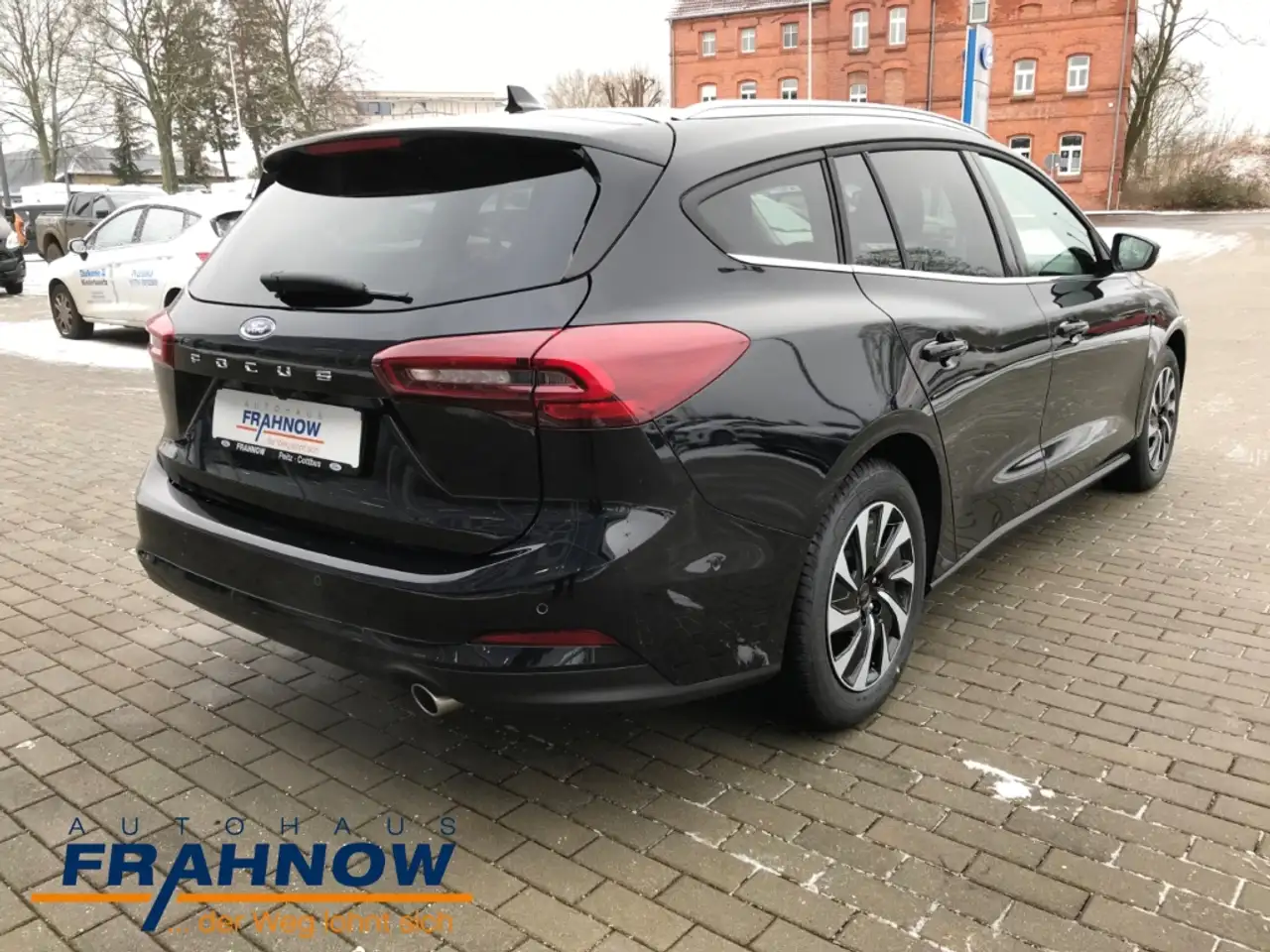 Ford Focus Turnier 1.0 EcoBoost MHEV Titanium LED NAVI PDC DA — معرض صور السيارة 4