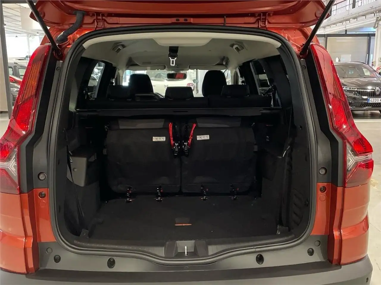 Dacia Jogger 1.0 ECO-G Extreme Go 74kW 7pl. — معرض صور السيارة 20