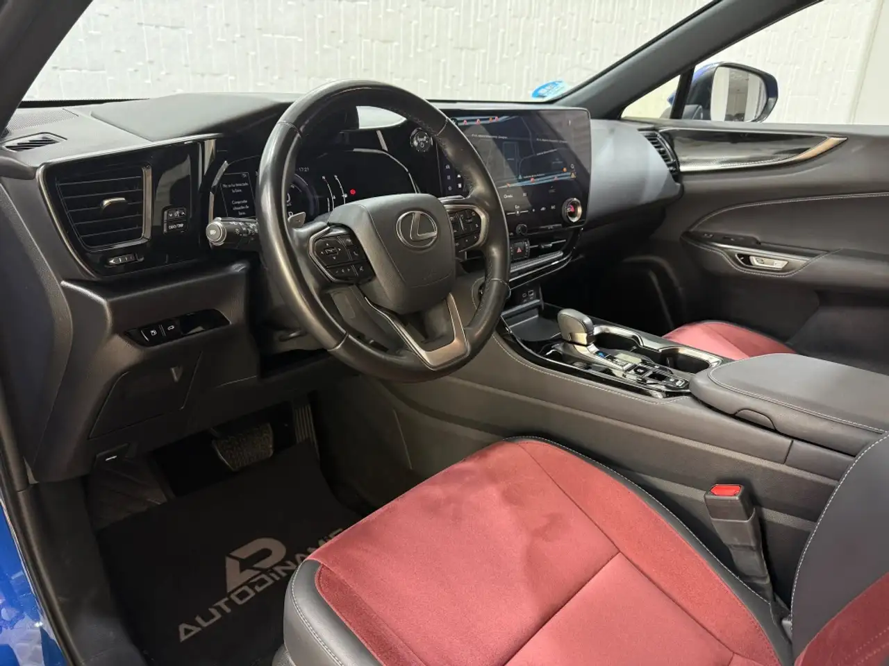 Lexus NX 350h Premium+ 2WD — Galería del vehículo 20