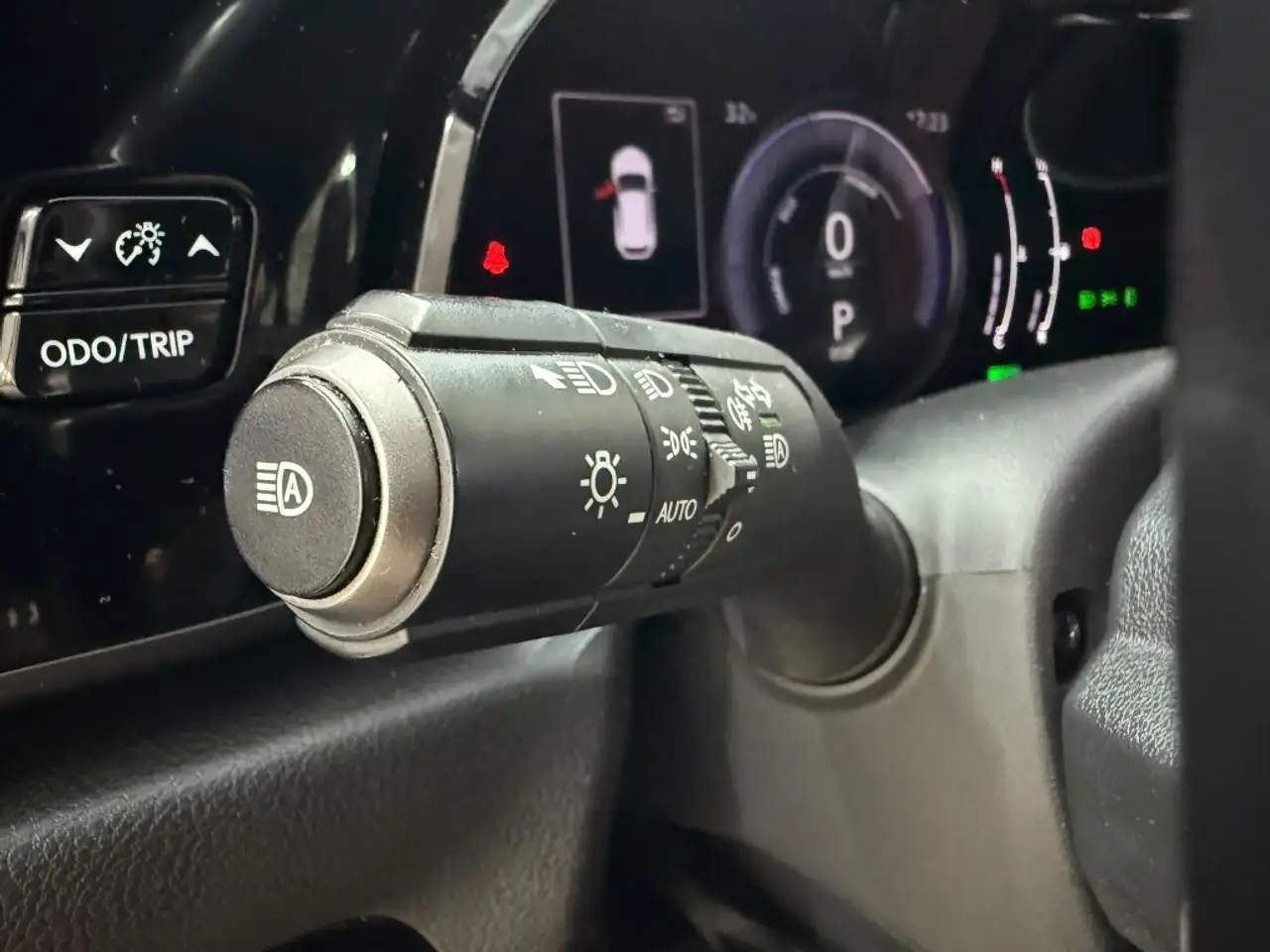Lexus NX 350h Premium+ 2WD — Galería del vehículo 16