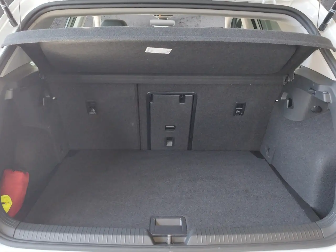 Volkswagen Golf VIII Style 1.5eTSI DSG LED/NAV/RFK/SHZ — Vehicle gallery 12