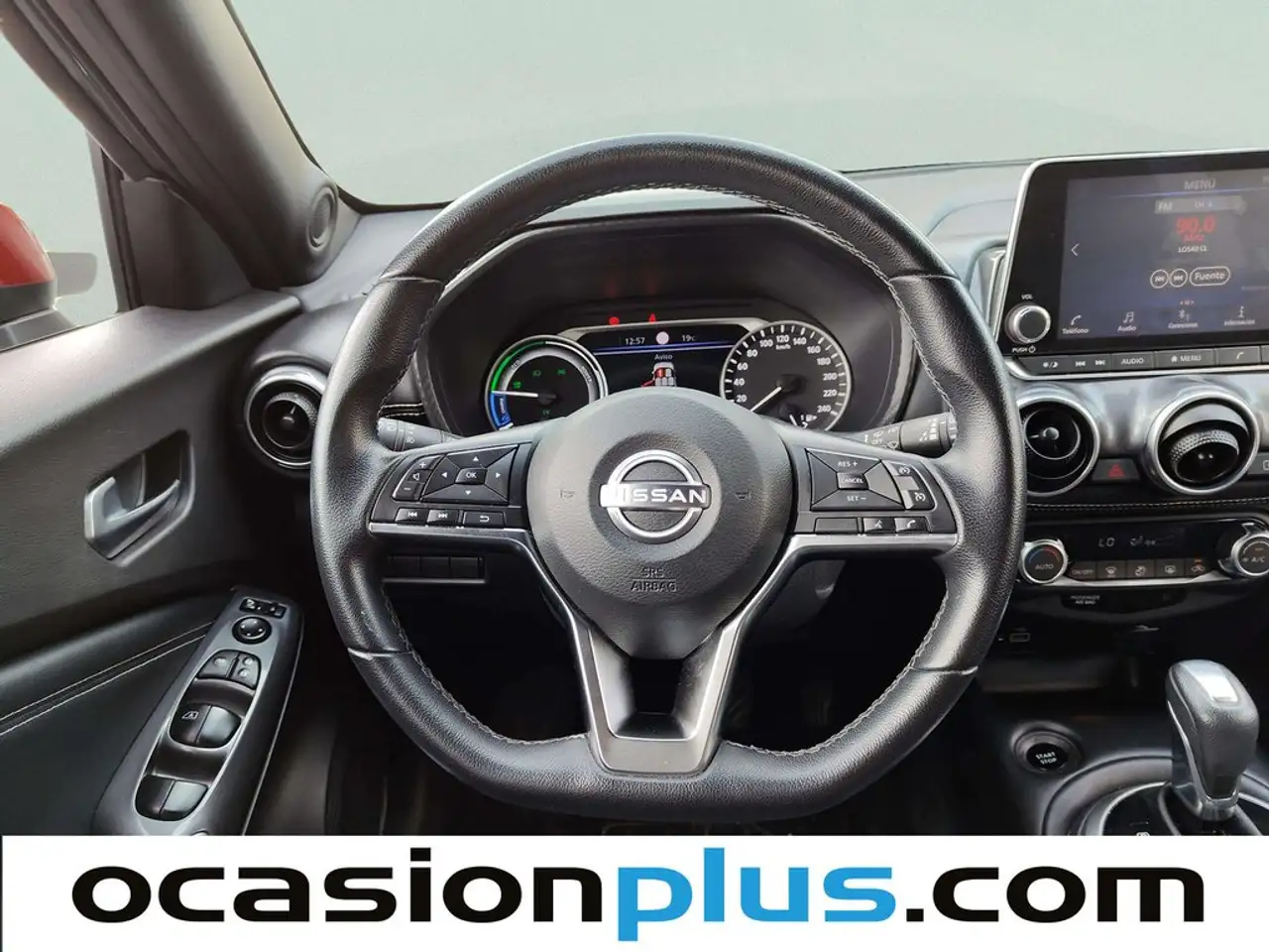 Nissan Juke 1.6 Hybrid N-Connecta Auto — Vehicle gallery 7