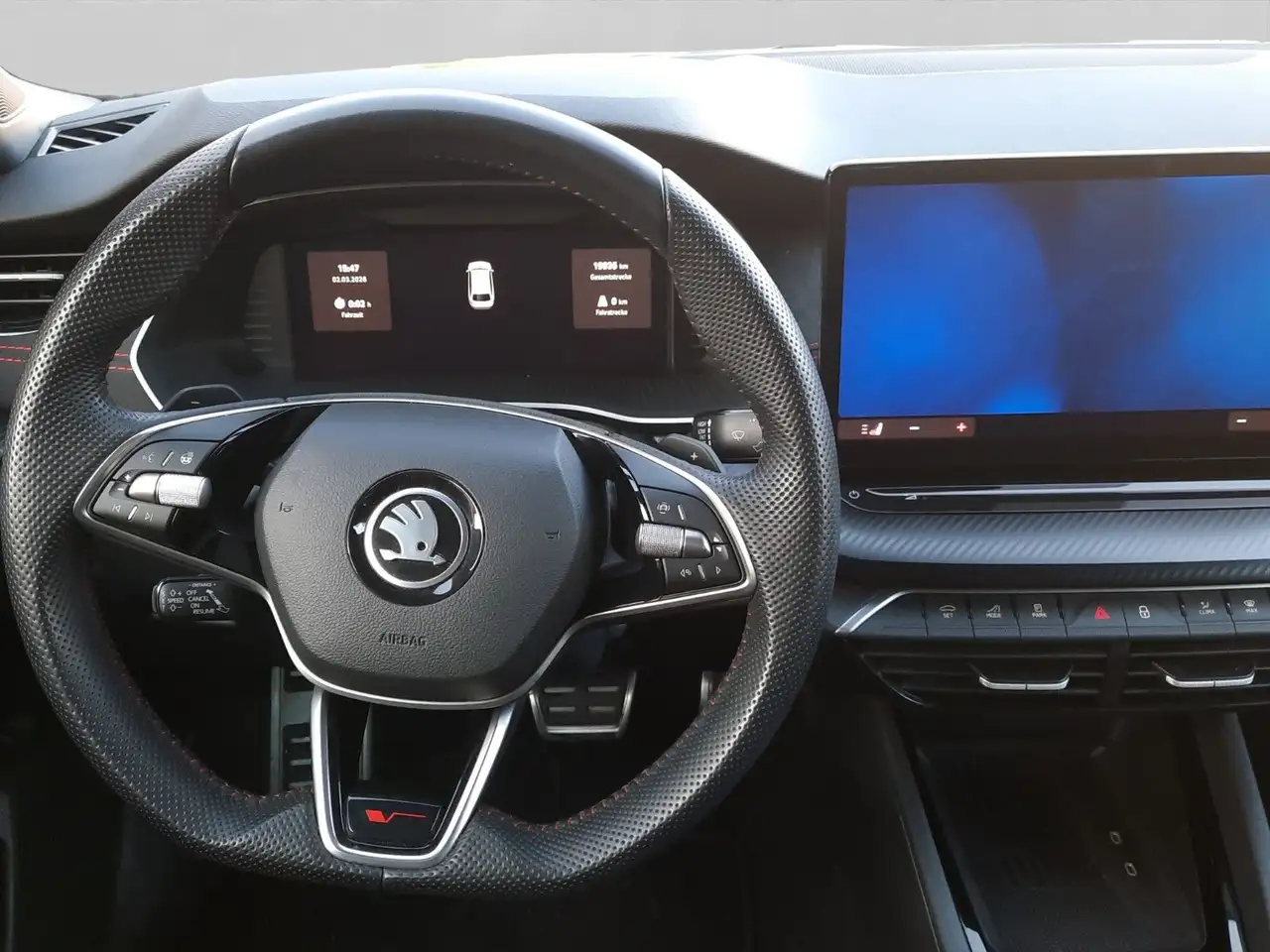 Skoda Octavia Combi 2.0 TSI 195 kW RS DSG AHK — Vehicle gallery 14