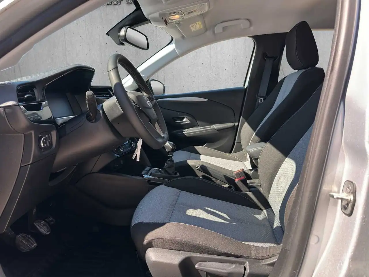 Opel Corsa 1.2 Turbo //Kamera/Sitzheizung/PDC — Galería del vehículo 8