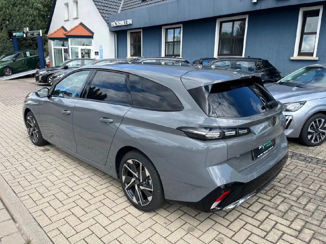 Peugeot 308 308 SW Allure 130 +Navi+SHZ+Kamera+AHK — Vehicle gallery 4