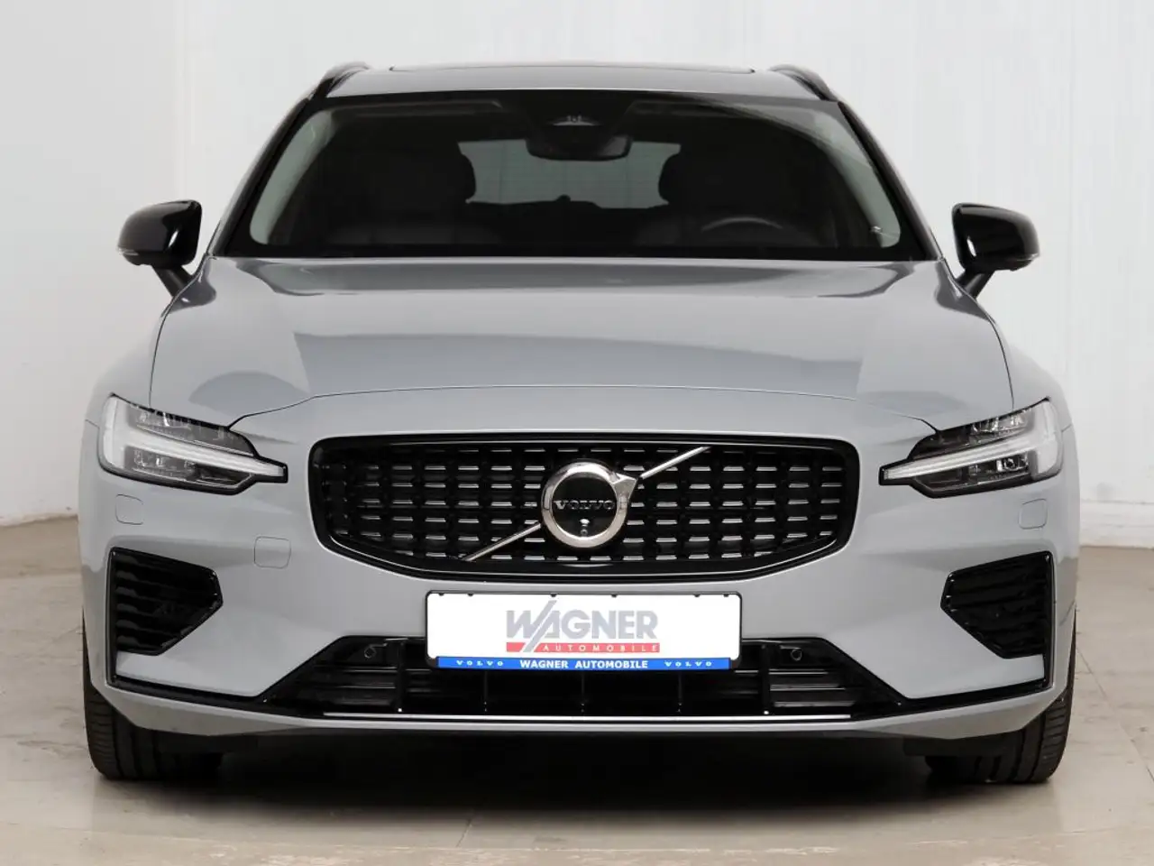 Volvo V60 T8 Plug-In Hybrid AWD Ultra Dark *360°*Winterpak.* — Galería del vehículo 2
