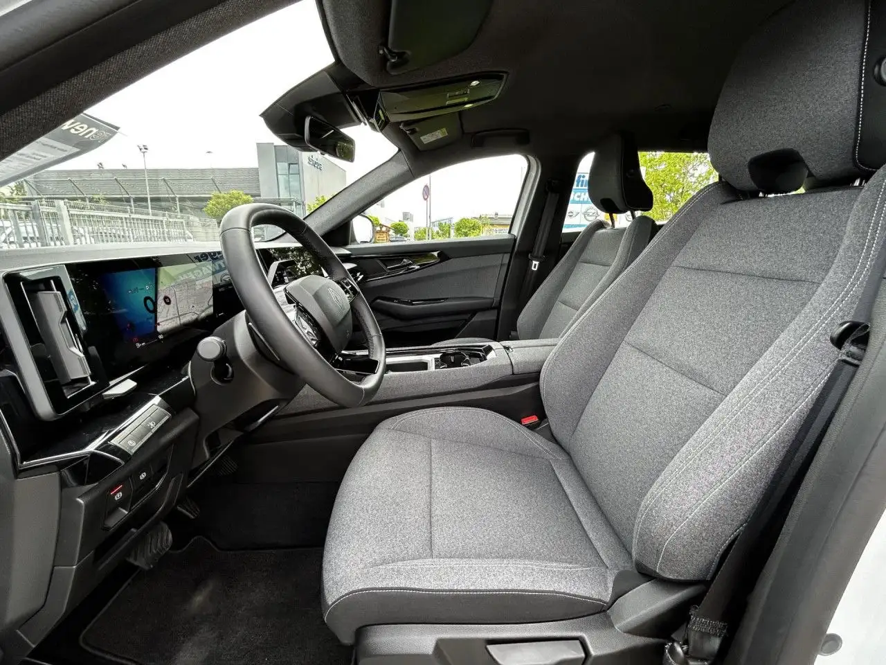 Renault Austral 160 Evolution Kamera Navi Apple KomfZug — Galerie du véhicule 10