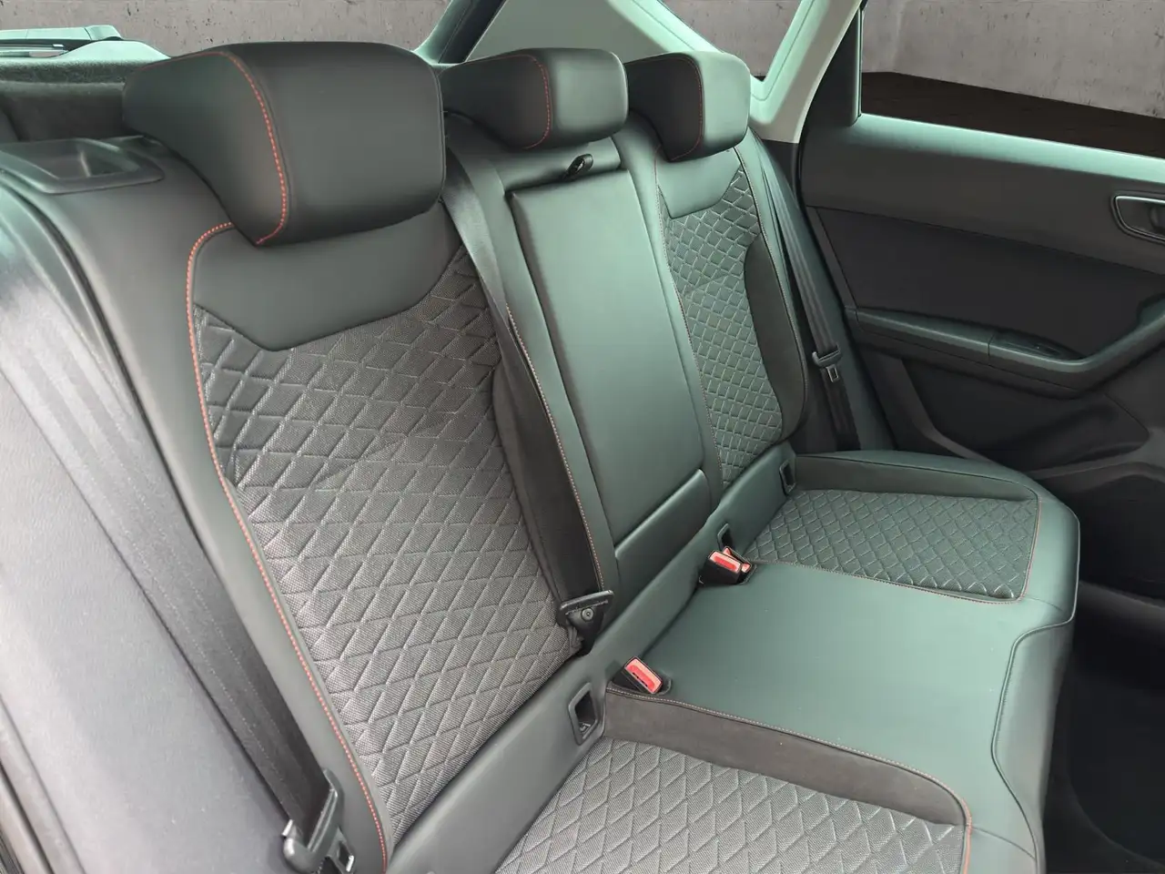 SEAT Ateca 1.5 TSI FR Automatik, Navi, Kamera, Parkle — معرض صور السيارة 17