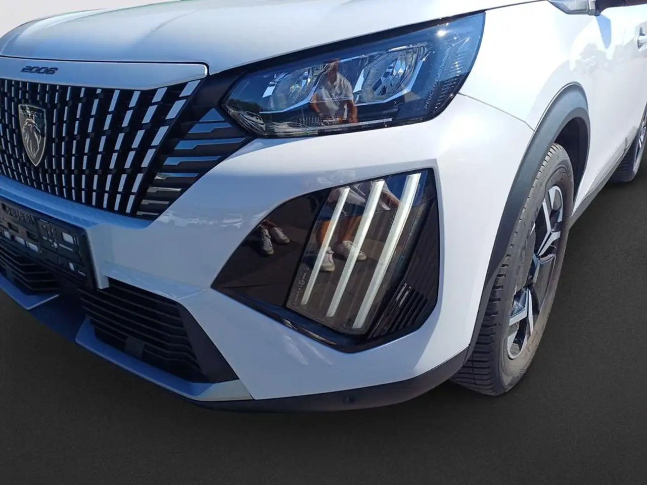 Peugeot 2008 Neuer 2008 Allure PureTech 100 — Galerie du véhicule 9