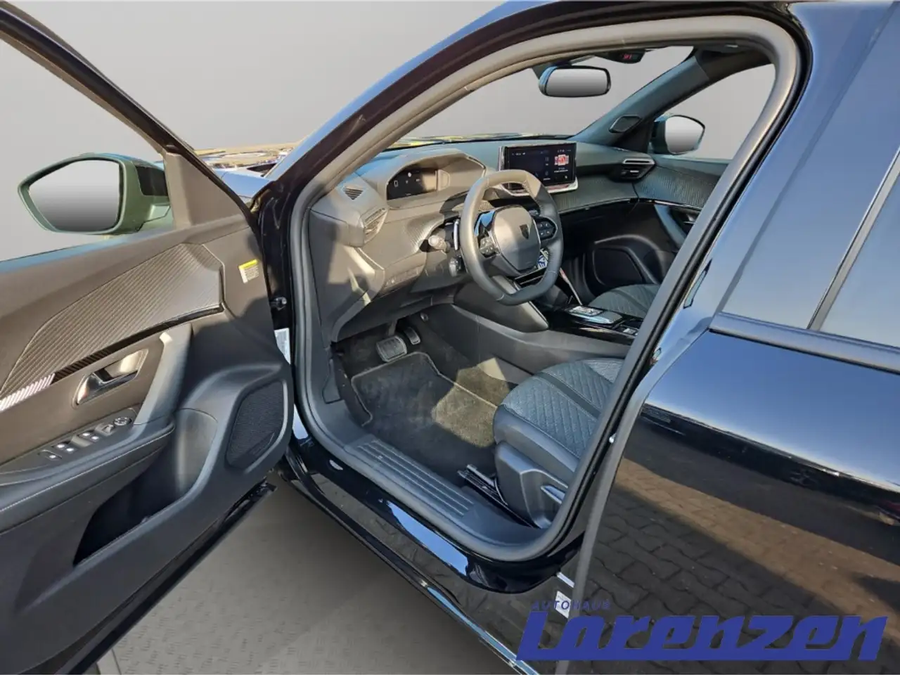 Peugeot 2008 Black Selection 1.2 EAT8 LED+R/Camera+SHZ+Totwinke — معرض صور السيارة 12