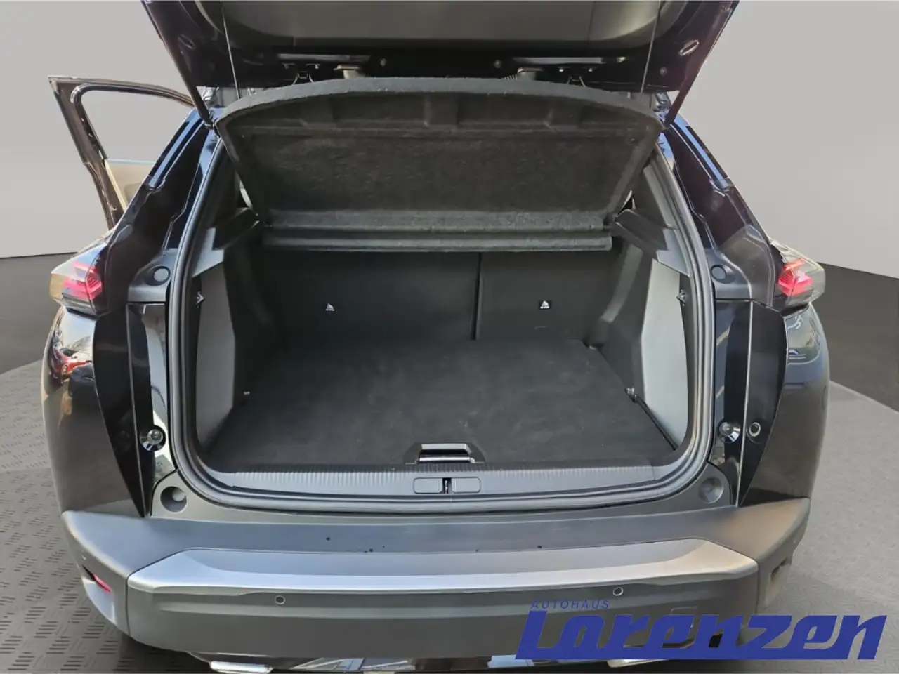 Peugeot 2008 Black Selection 1.2 EAT8 LED+R/Camera+SHZ+Totwinke — معرض صور السيارة 18