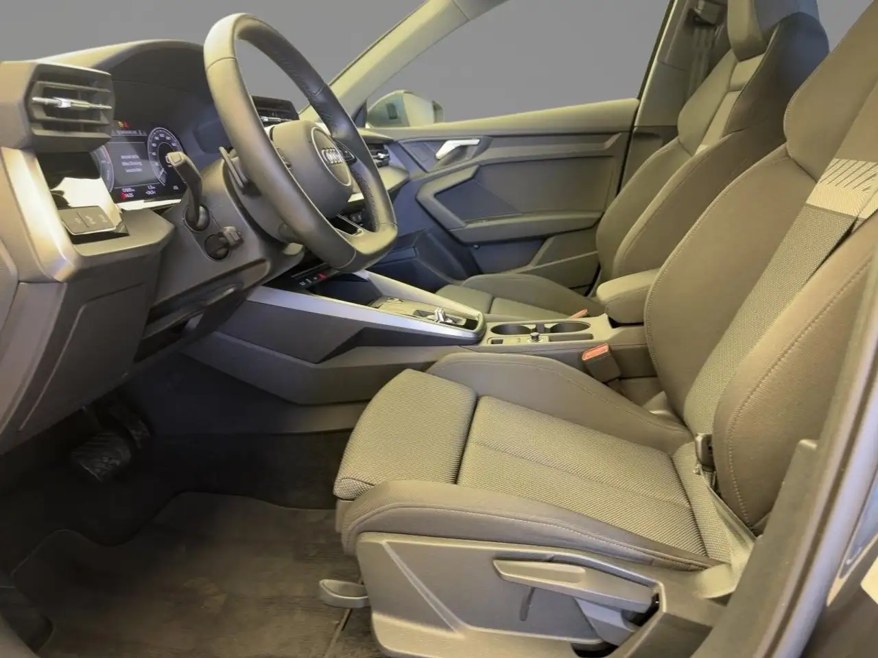 Audi A3 40 TFSI e S-TRO**LED*NAVI*APP*GRA** — Vehicle gallery 9