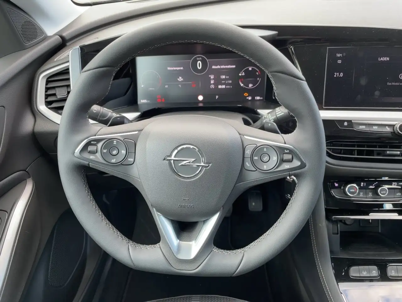 Opel Grandland AT8 GS Line LED/Ergo/SHZ/LHZ/PDC/Kamera — Galería del vehículo 16