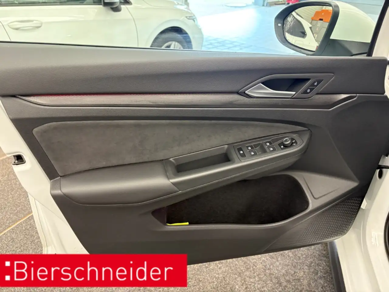 Volkswagen Golf GTI 8 2.0 TSI DSG DIGITAL COCKPIT PRO LED PDC 17 ACC D — Galerie du véhicule 17