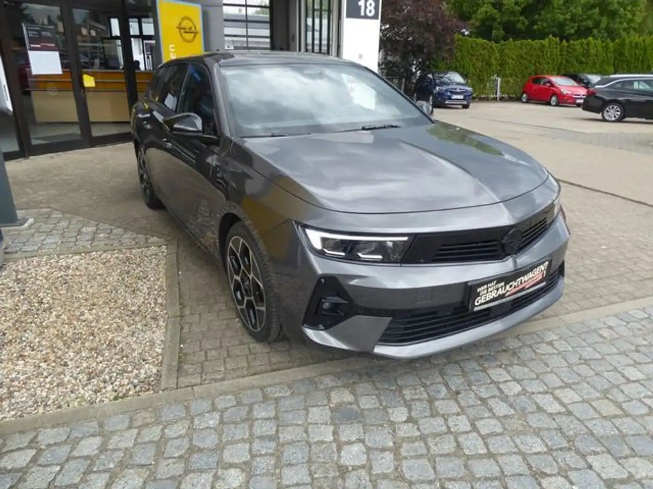 Opel Astra ST Ultimate 1.2 Turbo Aut+AHZV+MatrixLED — معرض صور السيارة 2