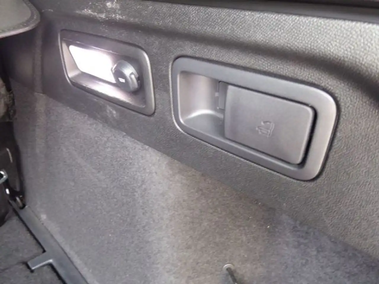 Opel Astra ST Ultimate 1.2 Turbo Aut+AHZV+MatrixLED — معرض صور السيارة 8
