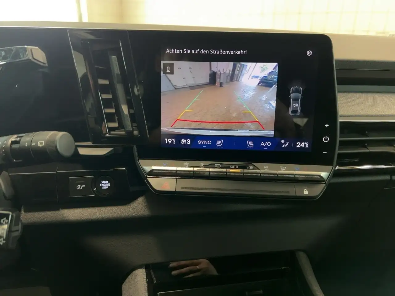 Renault Austral Evolution Mild Hybrid 160 Automatik — Galería del vehículo 12